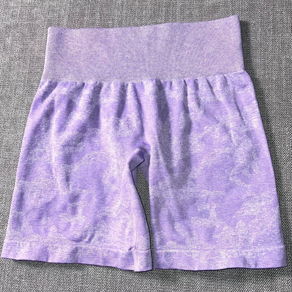 Nvgtn Periwinkle Seamless Shorts Women Small Purple Camouflage High Waisted Yoga